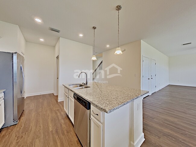 Building Photo - 510 Pine Terrace Dr
