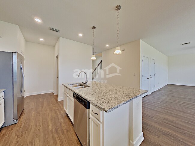 Foto del edificio - 510 Pine Terrace Dr