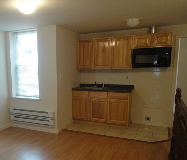 Building Photo - 1628 S 7th St