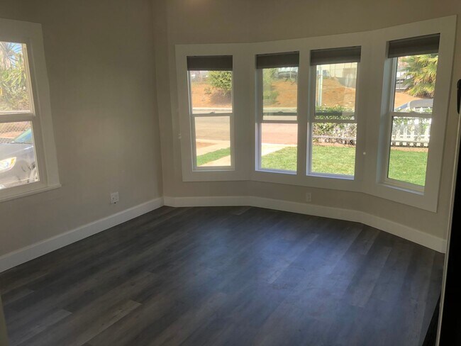 Foto del edificio - NEW! Fully Remodeled 1BR – Walk to Oceanside Beach
