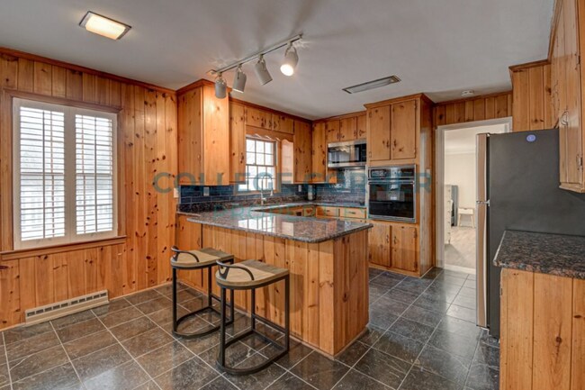 Foto del edificio - 809 Minorcas Rd