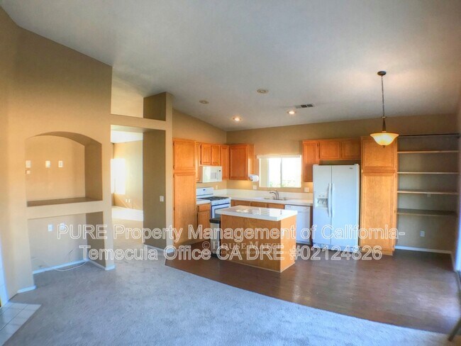 Building Photo - 30560 Milano Rd