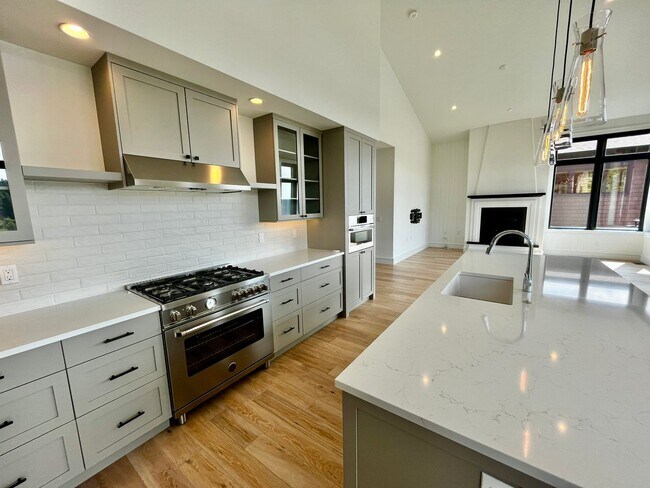 Foto del edificio - Luxury Pleasant Beach Village 4 Bedroom Ho...