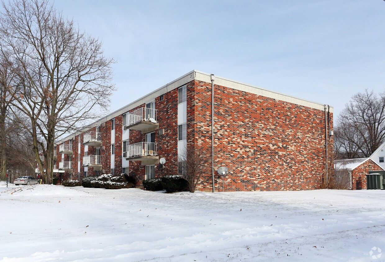 Foto del edificio - Crandall Park Apartments