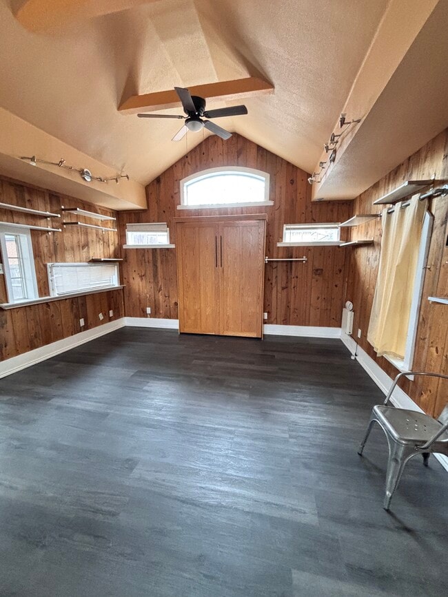 Photo - 715 Hill Alley St House