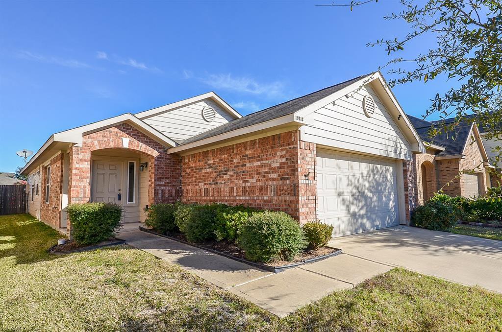 Foto principal - 19018 Walbrook Meadows Ln