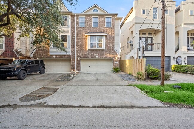 Building Photo - 5420 Kansas St