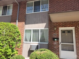 Building Photo - 224 New Britain Ave