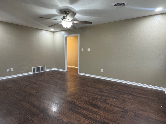 Foto del edificio - 117 SW 68th St