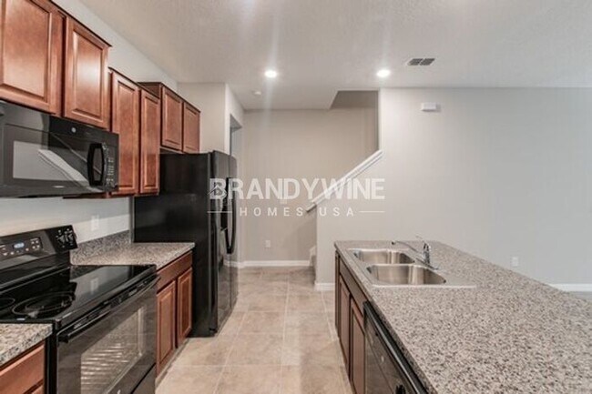 Foto del edificio - MOVE IN SPECIAL -  50% off first month ren...