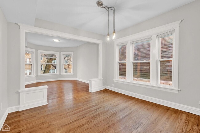 Building Photo - 4242 N Kimball Ave