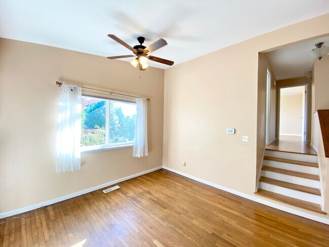 Foto del edificio - Charming Lake Hills Home in the Heart of Bellevue