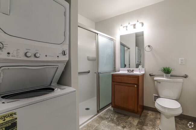 2 habitaciones/ 1 baño - Eden Park Senior Apartments