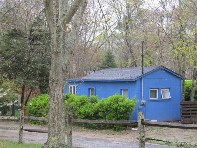 Building Photo - 3 Box Tree Rd