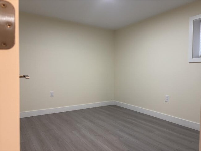 Building Photo - 2 bedroom in Vancouver BC V5M 1H5