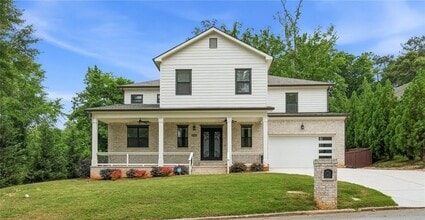 Building Photo - 2415 W Rugby Ave