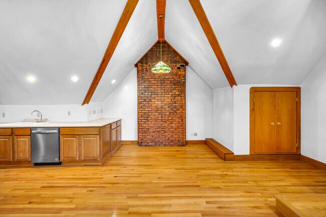 Foto del edificio - 443 W High St