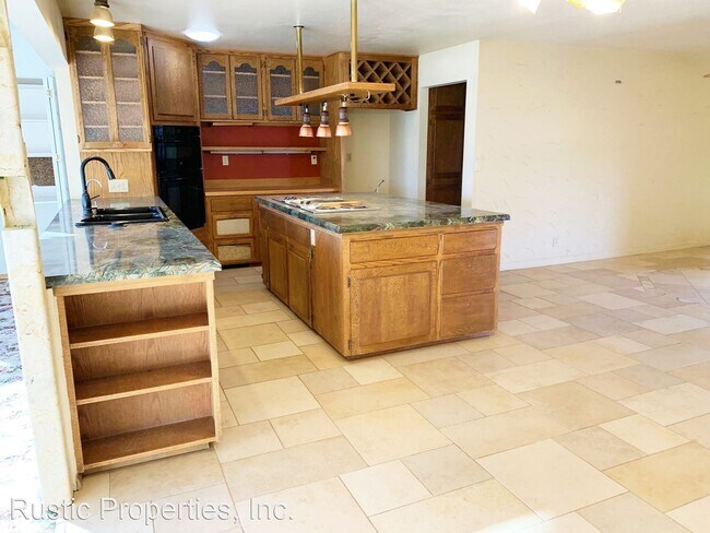 Building Photo - 2 br, 2 bath House - 1120 Snowflower Rd.