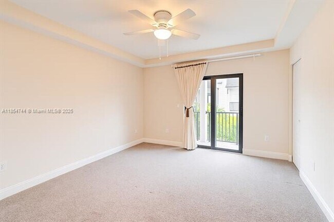Foto del edificio - 4702 NW 83rd Path