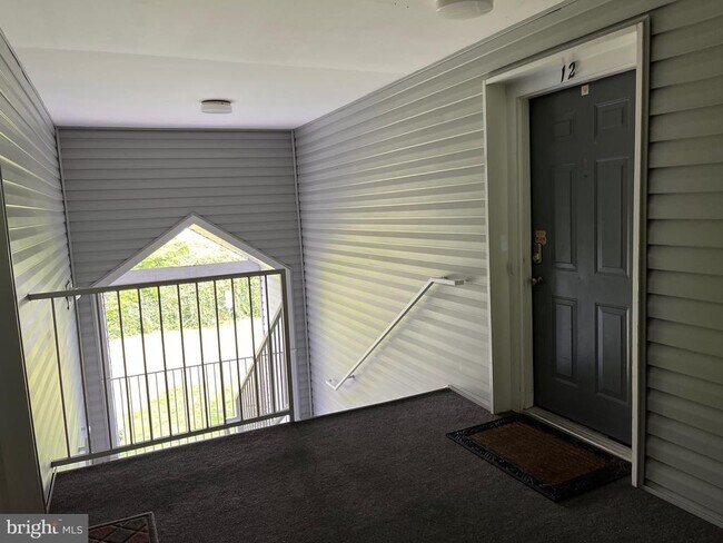 Building Photo - 14104 Valleyfield Dr