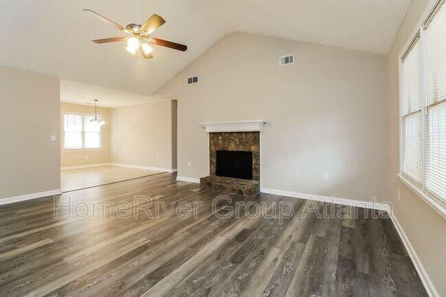 Building Photo - 205 Mills Dr