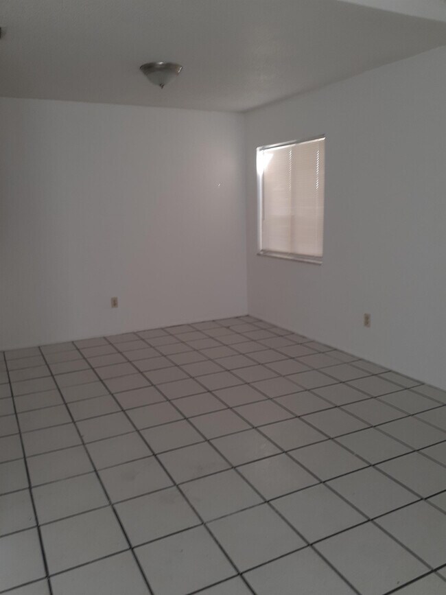 Foto del edificio - 7015 Harbor Heights Dr