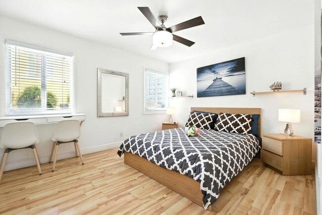 Photo - 343 Van Buren St Apartment