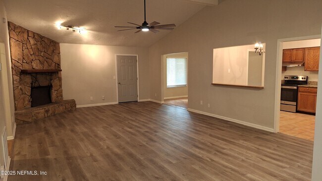 Foto del edificio - 10579 Castlebrook Dr