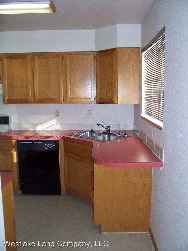 Building Photo - 2170 35th Ave Ct