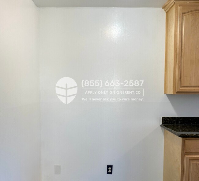Building Photo - 751 San Jule Ct