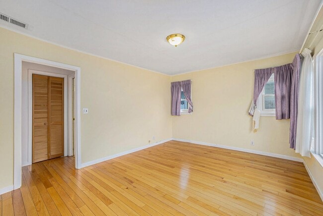 Building Photo - 3006 Otis Dr