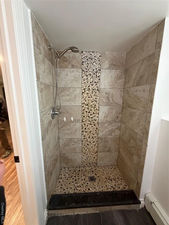 Foto del edificio - 5 Dewey Rd