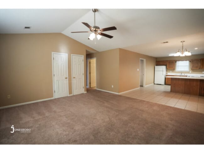 Foto del edificio - Samantha Place Apartments - Washer/Dryer Furnished