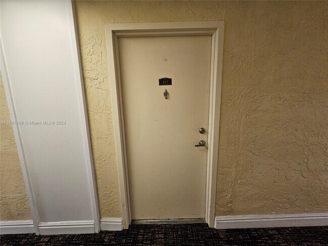 Foto del edificio - 13120 SW 92nd Ave