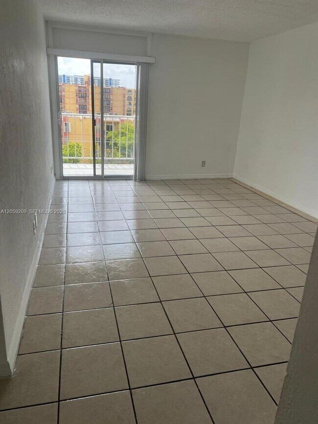 Foto del edificio - 801 NW 47th Ave