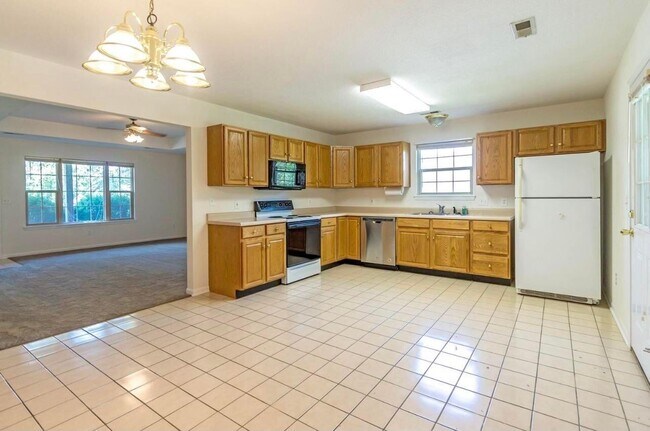 Foto del edificio - 5904 Kelsey Dr