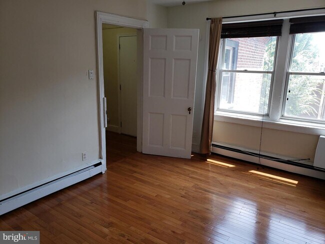 Building Photo - 1212 Spruce St