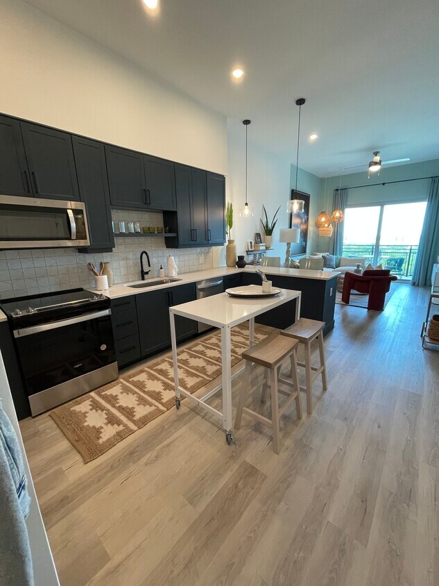 Foto principal - 287 NW 31st St