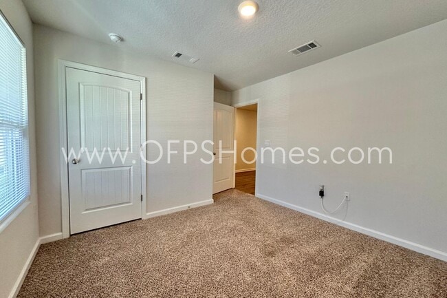 Building Photo - 3582 Sugar Maple Ln