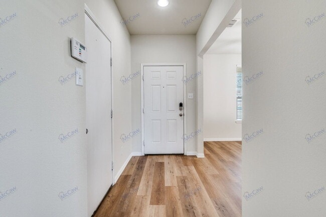 Building Photo - 1516 Abby Creek Dr