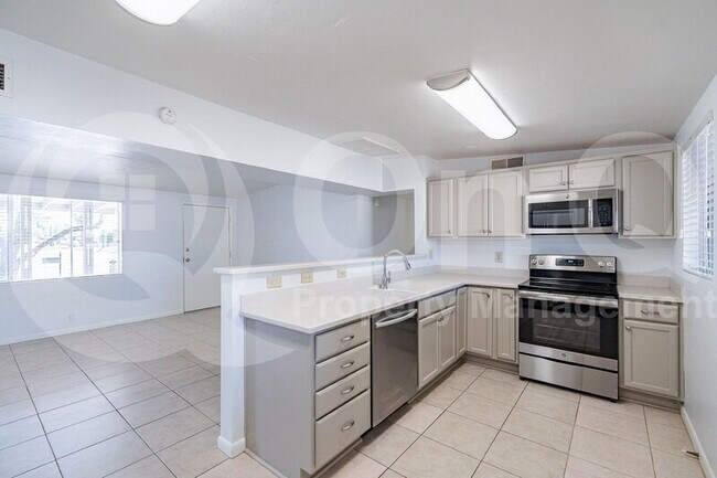 Building Photo - 1510 S Arcadia Ave