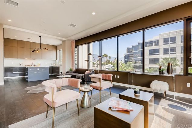 Building Photo - 388 Cordova St