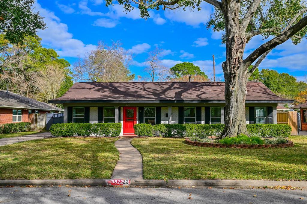 9822 Larston St, Houston, TX 77055 House for Rent in Houston, TX