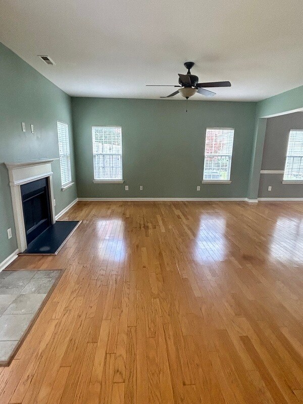 Building Photo - 5915 Parkstone Drive