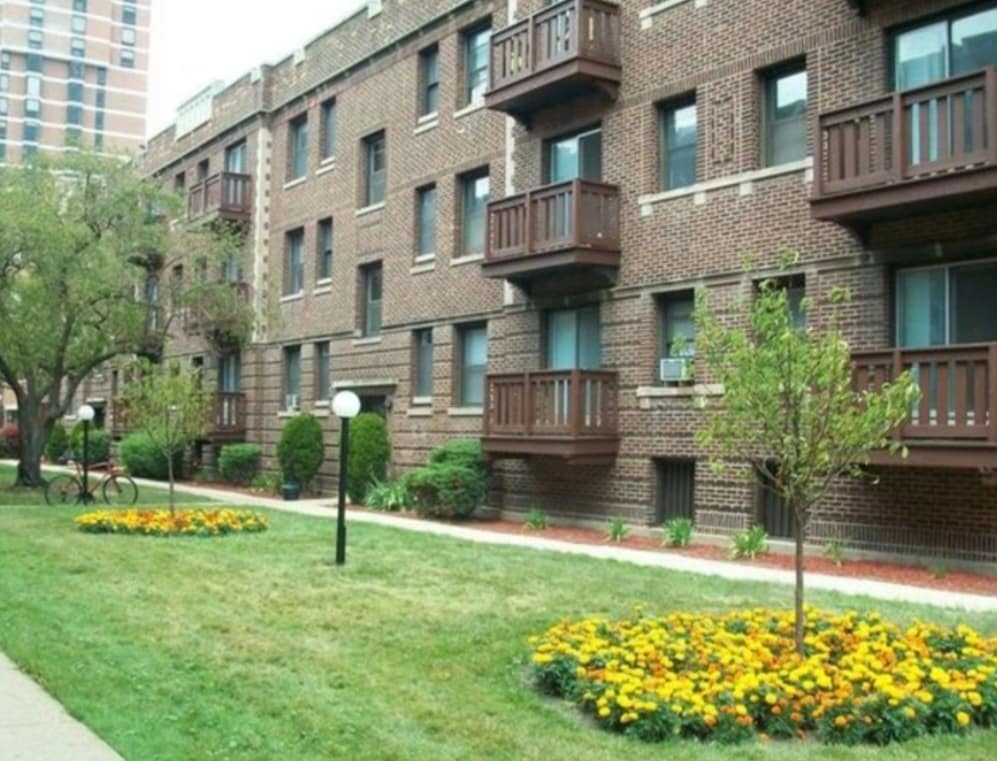 Primary Photo - 3036 N Halsted St