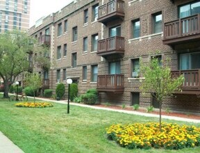 Building Photo - 3036 N Halsted St