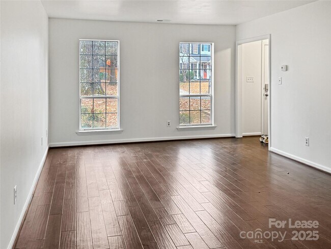 Foto del edificio - 8509 Golf Ridge Dr