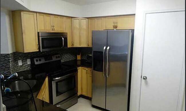 Foto del edificio - 2627 NW 33rd St