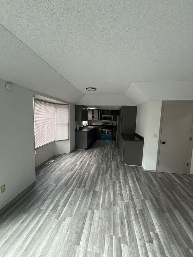 Building Photo - 3512 Maple St