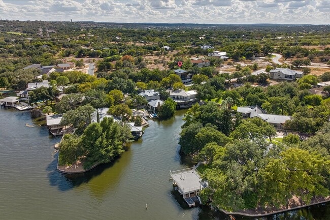 Building Photo - 820 Broken Arrow